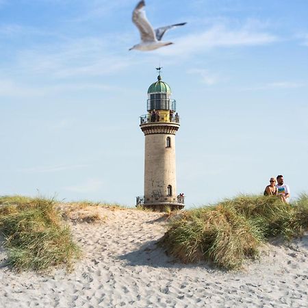 Kapitaenshaus In Wasserlage! Traumapartments Warnemuende ロストック エクステリア 写真
