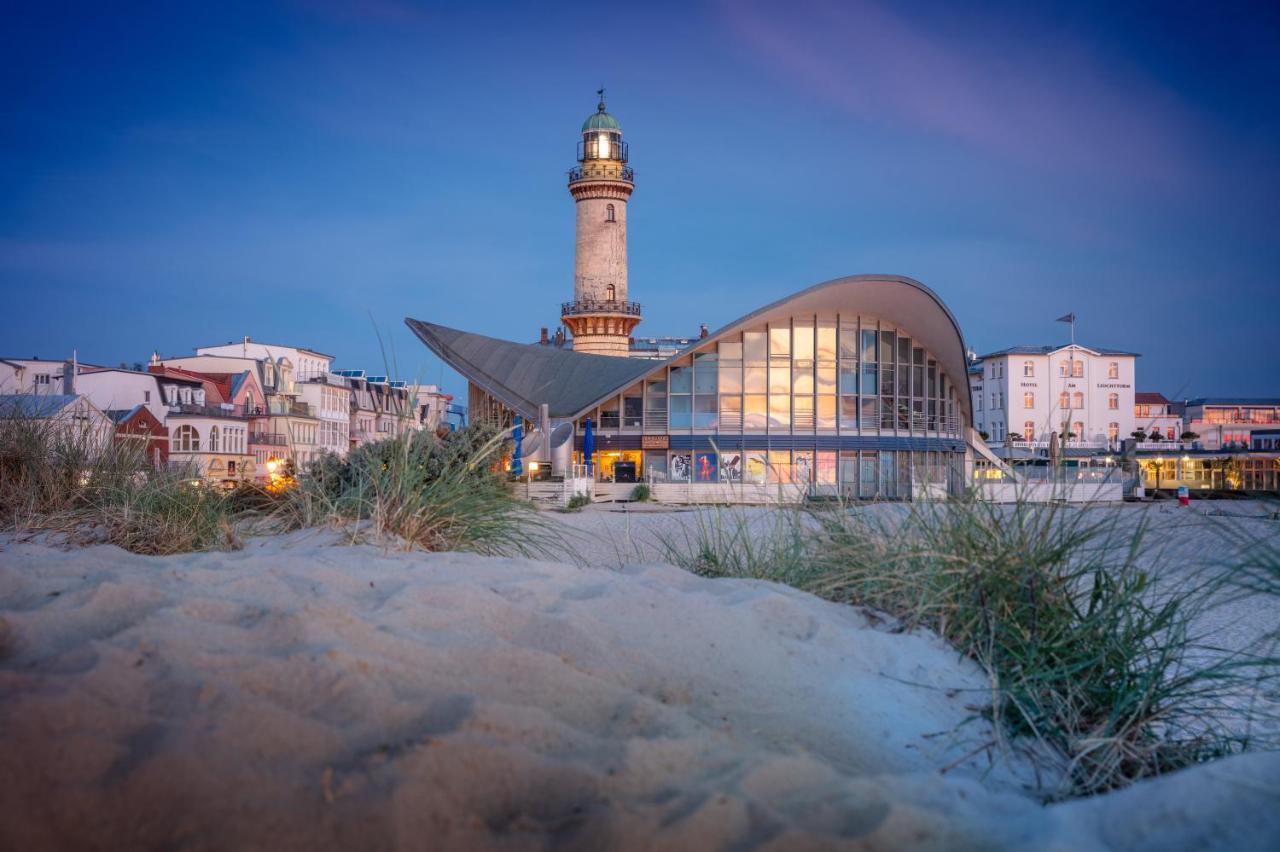 Kapitaenshaus In Wasserlage! Traumapartments Warnemuende ロストック エクステリア 写真
