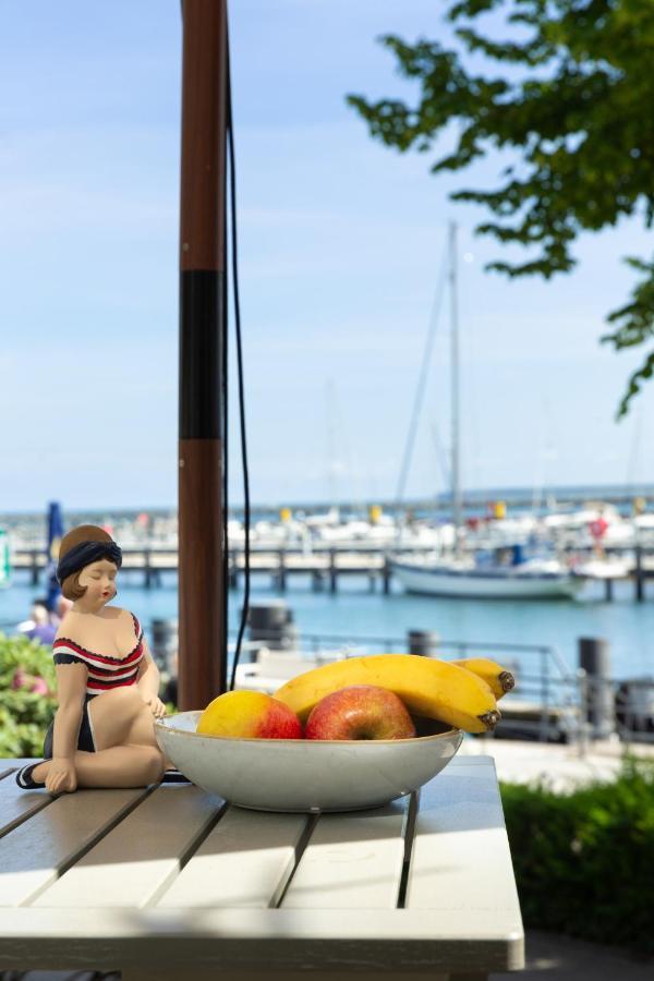 Kapitaenshaus In Wasserlage! Traumapartments Warnemuende ロストック エクステリア 写真